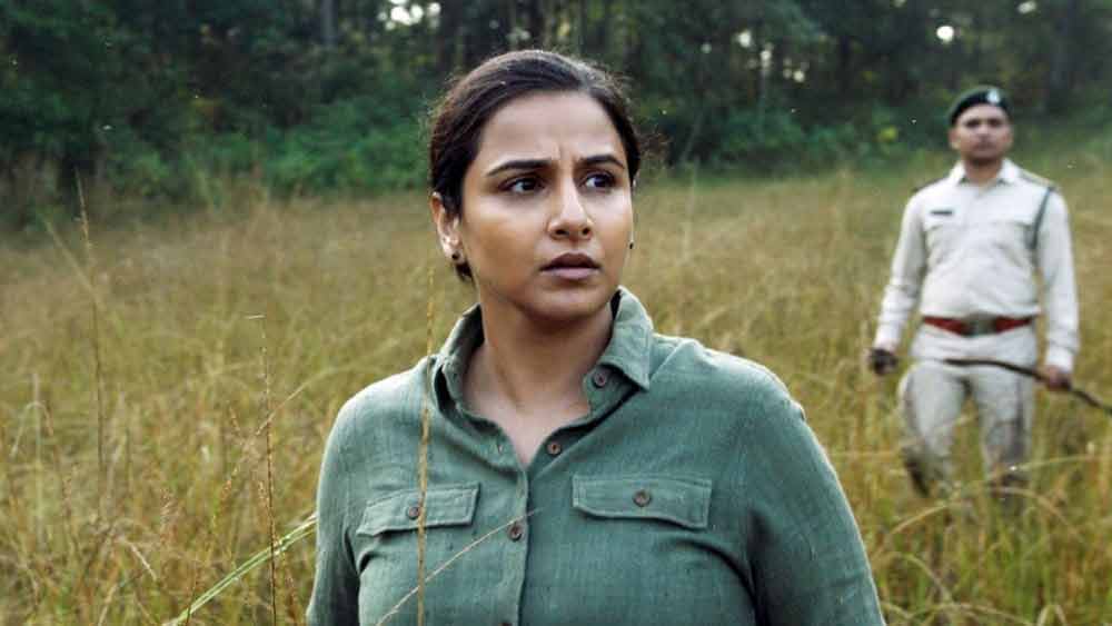 শেরনি: আস্থা টিকুর কাহিনী নিয়ে তৈরি অমিত মাসুরকরের ছবি শেরনি। মুখ্য আকর্ষণ বিদ্যা বালন। বিদ্যা আইএফএস (ইন্ডিয়ান ফরেস্ট সার্ভিস) অফিসার। যিনি একাধারে বনের হিংস্র পশুর রক্ষাকর্ত্রী। আবার পুরুষ সহকর্মীদের নৃশংস চেহারাকে দিনের আলোয় নিয়ে আসার কাণ্ডারী। যাতে স্পষ্ট হয়ে ওঠে কী ভাবে তাঁর হাত থেকে কাজ কেড়ে নেওয়ার চেষ্টা করেন তাঁরা। কী ভাবে পুরুষ সহকর্মীরা বারংবার তাঁর কর্মদক্ষতা নিয়ে প্রশ্ন তোলেন। তাঁকে নিরুৎসাহিত করেন ইত্যাদি।