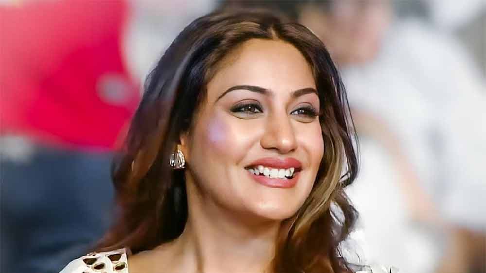 পঞ্চম মরসুমে ‘নাগিন’-এর মুখ্য ভূমিকায় ছিলেন সুরভি চন্দনা। বাণী শর্মার চরিত্রে তাঁকে বেশ পছন্দও করেছিলেন দর্শকেরা। ষষ্ঠ সিরিজেও নাকি তাঁকে চেয়েছিলেন একতা। তবে রাজি হয়নি সুরভি।