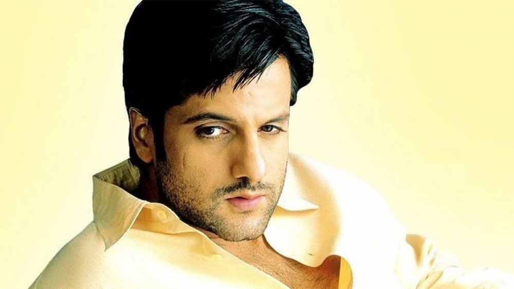 ফিরোজ খানের মতো তারকার পুত্র হলেও প্রথম ছবির ব্যর্থতার পর এক বছর কাজ ছিল না ফারদিনের। তিনি বলেন, ‘‘এক বছর ধরে স্রেফ বাড়িতে বসে ছিলাম। কোনও কাজ নেই। যে সব ছবি হাতে এসেছিল, তার টাকাও ফেরত দিতে হয়েছিল।’’