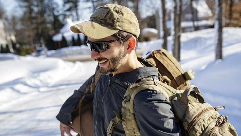 ২০১৭ সালে আইসিস-র বিরুদ্ধে লড়াইয়ে রয়্যাল কানাডিয়ান ২২ রেজিমেন্টের ওয়ালির এক সতীর্থ দু’মাইলেরও বেশি দূরত্ব থেকে এক আইসিস জঙ্গি নিধন করেন। এটি সবচেয়ে দূর থেকে চালানো স্নাইপার গুলি হিসেবে রেকর্ডও গ়ড়ে। তবে অনেকেই মনে করেন এই গুলিটি চালিয়েছিলেন স্বয়ং ওয়ালিই। 