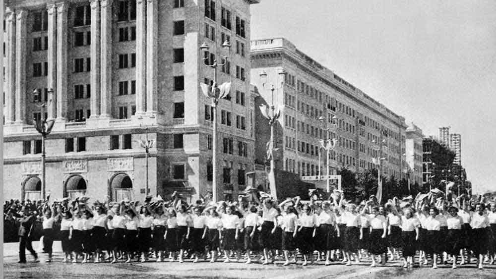 দ্বিতীয় বিশ্বযুদ্ধ শেষে ব্রিটেন পোলান্ড সরকারকে স্বীকৃতি দিলে এই শরণার্থীদের নিজেদের দেশে ফিরে আসতে বলা হয়।