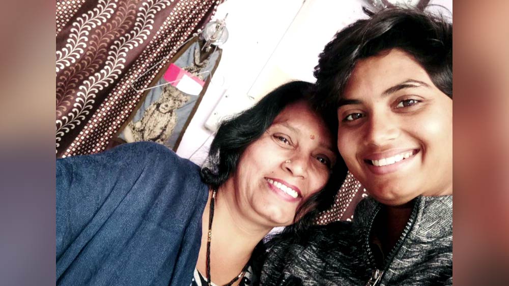 বিশ্বকাপের আগে মেঘনার মা রিনা সিংহ বলেন, “বিশ্বকাপের আগে নিউজিল্যান্ডের বিরুদ্ধে ম্যাচ দেখার জন্য আমরা ভোরবেলা উঠে পরতাম। আশা করি বিশ্বকাপে পাকিস্তানের বিরুদ্ধে প্রথম ম্যাচে ঝুলনের সঙ্গে ভারতের বোলিং শুরু করবে মেঘনা।”