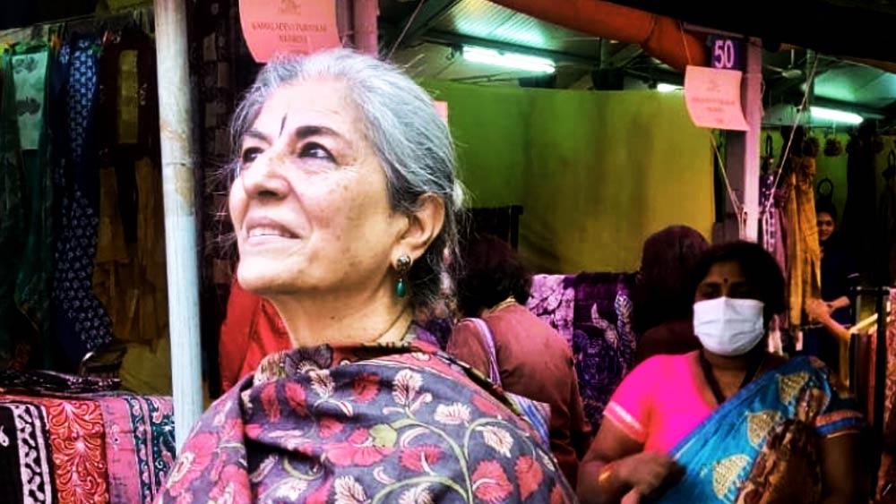 এই বয়সে অনেকে যখন অবসরজীবনকে উপভোগ করেন, সে সময় প্রতি দিন দৌড়ে চলেছেন গীতা। নতুন পেশায় নিজেকে প্রতিষ্ঠিত করে ফেলেছেন। দেশের প্রথমসারির মডেলদের মধ্যে রয়েছেন গীতা। তাঁর কাজ নিয়ে গর্বিত সন্তানেরা। গীতা বলেন, ‘‘হোর্ডিংয়ে আমার ছবি দেখলে প্রত্যেক বার আমাকে তা পাঠিয়ে দেয় ছেলেমেয়েরা। তাতে আমিও তৃপ্তি পাই।’’