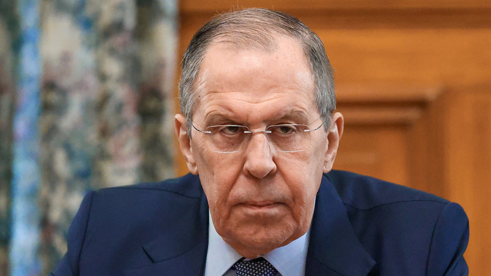 রাশিয়ার বিদেশমন্ত্রীর বসের্গেই লাভরভ সে দেশের সবচেয়ে প্রবীণ কূটনীতিক বলে পরিচিত। যদিও ইউক্রেনের বিরুদ্ধে যুদ্ধে ৭১ বছরের লাভরভকেই একঘরে করে রাখা হয়েছে বলে অনেকের দাবি। 