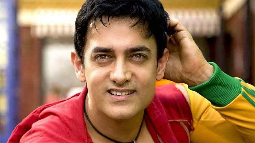 আমিরের দাবি, ‘‘ কয়ামত করার পর যেখানেই যেতাম না কেন, আমাকে দেখতে লোকজন ছুটে চলে আসত। এক সময় রাস্তায় হাঁটতেও পারতাম না। তখনই প্রথম বার মনে হয়েছিল, আমি সাফল্যের পথে চলেছি।’’