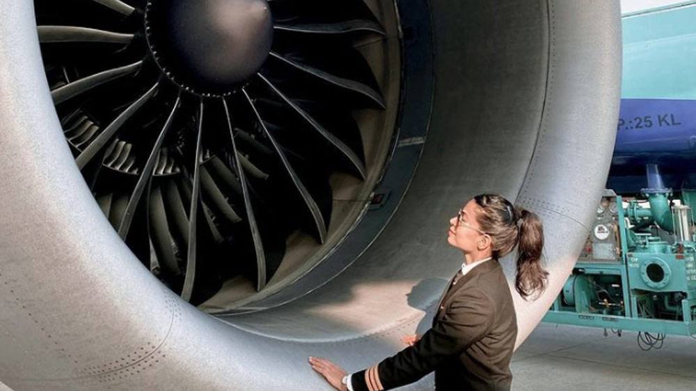 শিবানীর কথায়, ‘‘যুদ্ধের খবর শুনে মা খুব ভয় পেয়ে গিয়েছিল। বাবা আর ভাইয়ের উদ্বেগও বাড়ছিল। ওখানে (ইউক্রেনে) পৌঁছনো মাত্র আমাকে ফোন করেছিল ওরা।’’