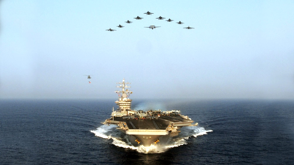 তবে নেভি অফিসারদের মধ্যে বর্ণ সংক্রান্ত হিংসাও দেখেছে এই জাহাজ। ভিয়েতনাম যুদ্ধের শেষে এই জাহাজ যখন ফিরে যাচ্ছিল, তখন ফিলিপিন্সের এক পানশালায় বর্ণবিদ্বেষের কারণে নিজেদের মধ্যেই বিবাদে জড়ান নাবিকরা। শেষ পর্যন্ত হাতাহাতি এবং হিংসায় গড়ায় এই বিবাদ।