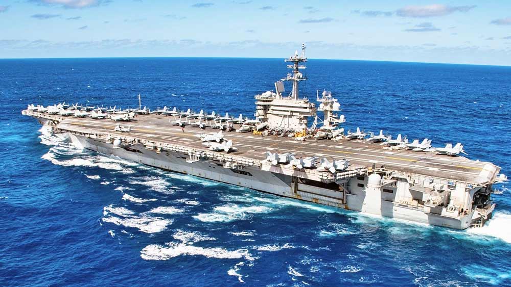 প্রায় ৫০ বছর ধরে পরিষেবা দেওয়ার পর অবশেষে ২০০৯ সালে কিটি হক-কে বাতিল করে আমেরিকার সামরিক বিভাগ। কিটি হক-কে যুদ্ধবিমান বহন করার জন্য অযোগ্য মনে করেই তাকে বাতিল করা হয়। 