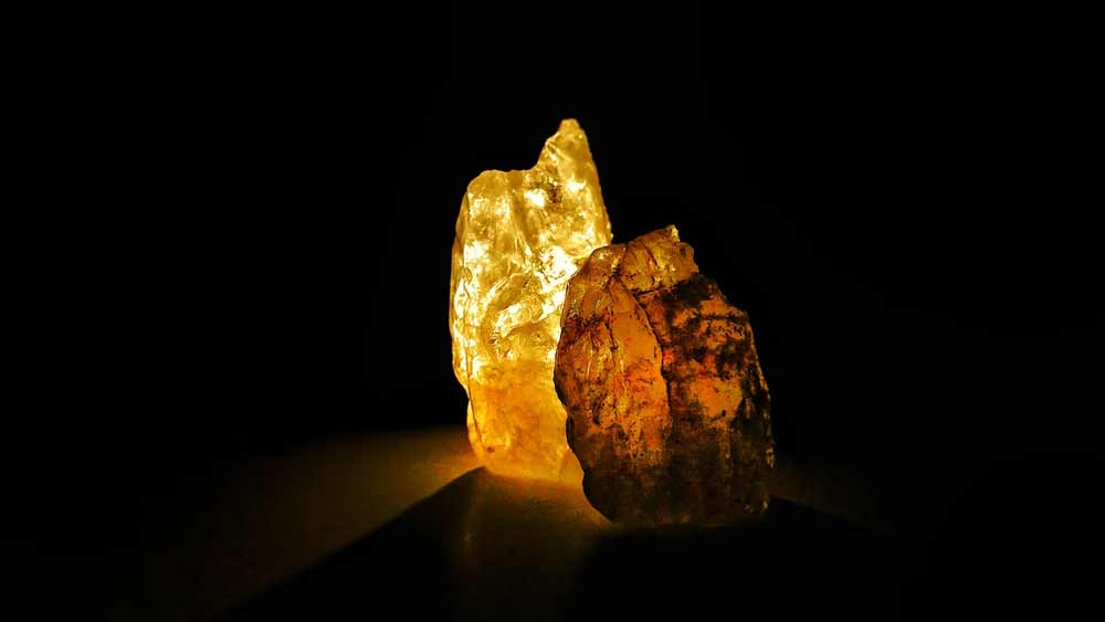 সোনা তৈরির চেষ্টা বন্ধ করেননি হেনিগ। তাতে ব্যর্থ হলেও দুনিয়া তাঁকে চেনে ফসফরাসের আবিষ্কর্তা হিসাবে। বিস্ফোরক তৈরিতে এই অতি শক্তিশালী উপাদান কাজে লাগানো হয়। 