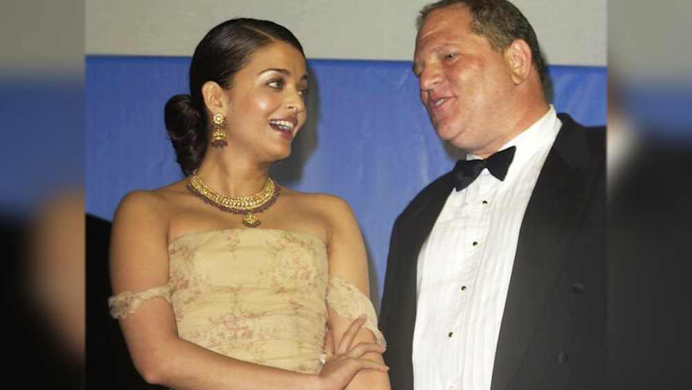 ম্যানেজার হিসেবে ওই সব বৈঠকে ঐশ্বর্যার সঙ্গেই থাকতেন সিমন। তিনি জানিয়েছেন, বহুবার হার্ভে তাঁকে ঘর থেকে বেরিয়ে যাওয়ার স্পষ্ট ইঙ্গিত দিয়েছিলেন। কিন্তু সিমন ইচ্ছে করেই সেই সব ইঙ্গিত বুঝতে চাননি।