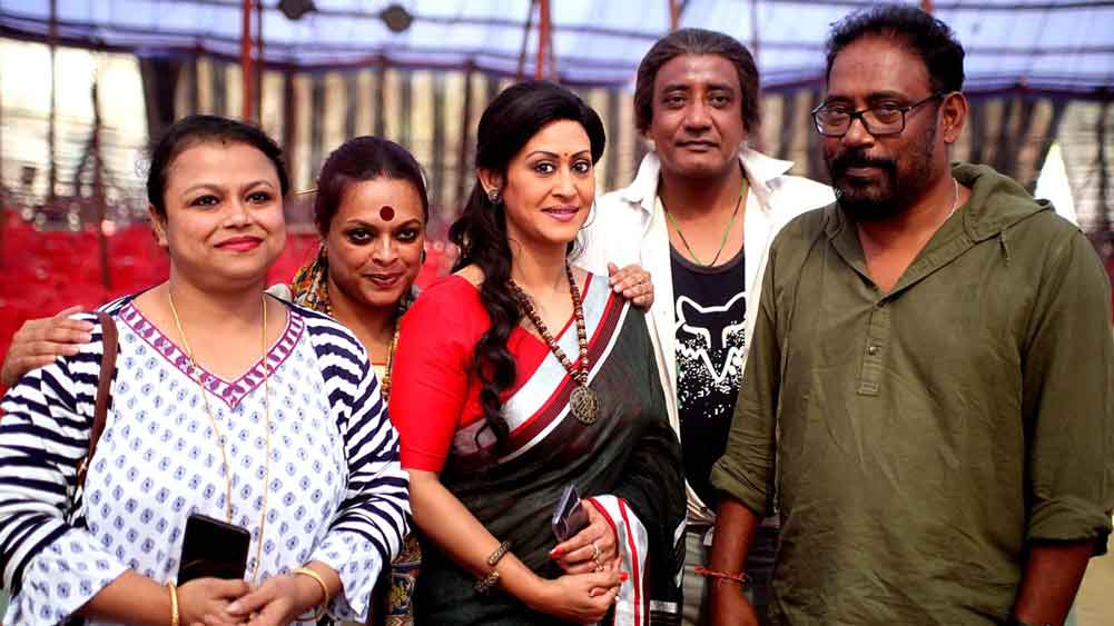 শ্যুটিংয়ে ইন্দ্রাণী হালদার