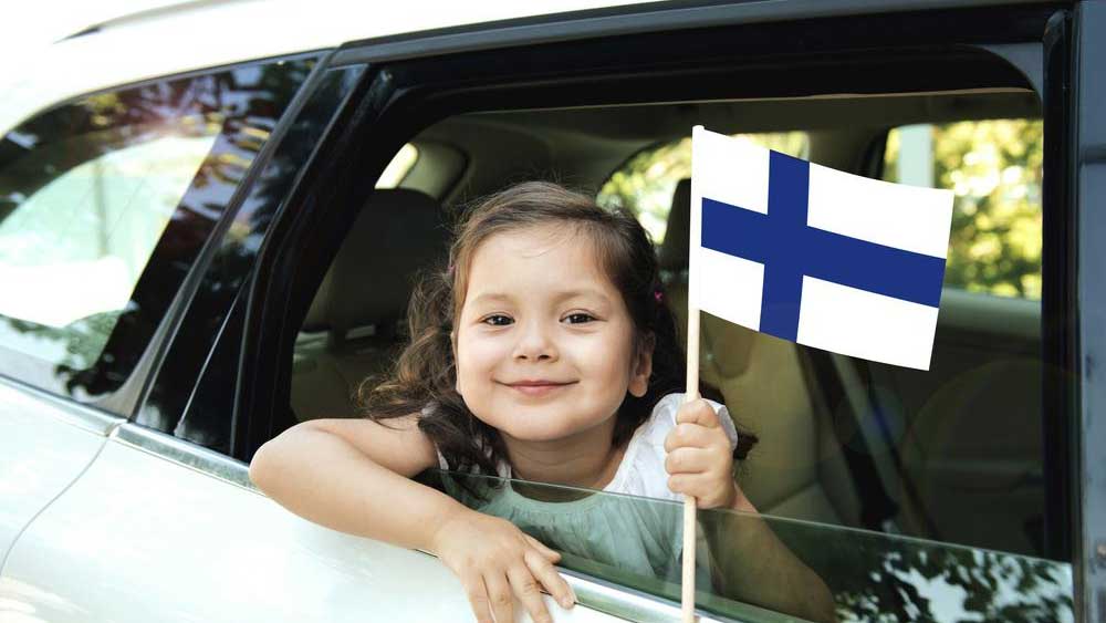 এই নিয়ে টানা পাঁচ বার সুখী দেশের তালিকায় শীর্ষ স্থানে ফিনল্যান্ড। এর পরে রয়েছে ডেনমার্ক, আইসল্যান্ড, সুইৎজারল্যান্ড ও নেদারল্যান্ডস। 