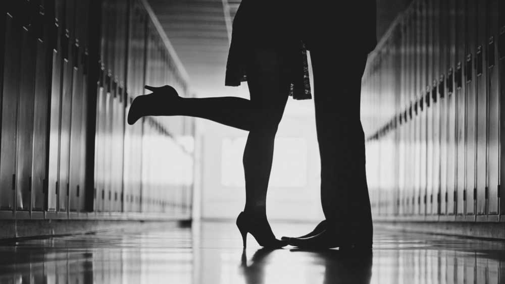 ৪১ মিনিটের ওই ভিডিয়োটি যাতে প্রকাশ্যে না আসে, সে জন্য আইনি লড়াইও করেছিলেন কিম। তবে শেষমেশ তাতে সফল হয়নি তিনি।