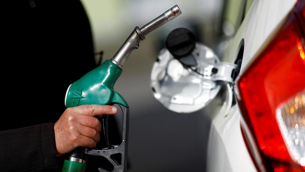 বাড়ল ডিজেল ও পেট্রলের দাম, রান্নার গ্যাসেও বৃদ্ধি, নতুন মূল্য কার্যকর মধ্যরাত থেকে