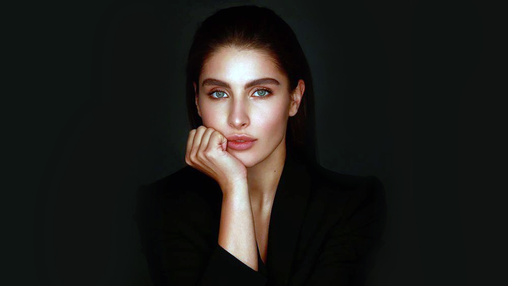 যুদ্ধ-বিধ্বস্ত দেশ থেকে বড় অঙ্কের অর্থ পাচারের চেষ্টা করার জন্য আনাস্তাসিয়ার বিরুদ্ধে একটি ফৌজদারি মামলা দায়ের করা হয়েছে বলে কিভের একটি প্রতিবেদনে জানানো হয়েছে।