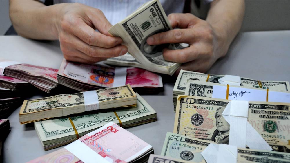 নিজের সোশ্যাল মিডিয়া অ্যাকাউন্ট বন্ধ করার আগে ইগর বলেন, ‘‘আমার সমস্ত অর্থ ইউক্রেনের ব্যাঙ্কে আছে। আমি কিছুই বের করিনি।’’