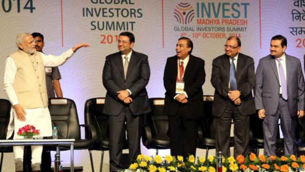 শিল্পপতিদের সঙ্গে মোদী।