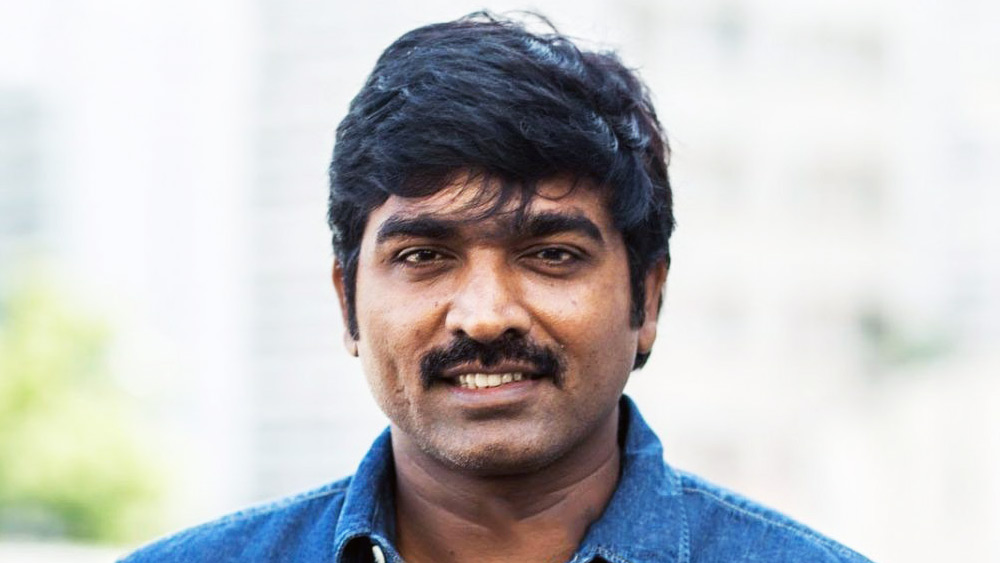 বীররাঘবন সরকারি স্কুলের শিক্ষক হিসাবে কাজ করতেন। ২০১৬ সালে তিনি অস্থায়ী চুক্তির ভিত্তিতে বিভিন্ন কর্মহীন যুবককে চাকরি খুঁজে পেতে সাহায্য শুরু করেন। ২০১৯ সাল নাগাদ তিনি তিন হাজার জনেরও বেশি তরুণ-তরুণীকে চাকরি পেতে সাহায্য করেন। 