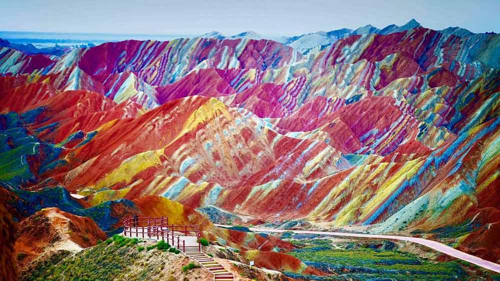 হিমালয়ের অনেক আগেই এই পাহাড় তৈরি হওয়া শুরু হয়ে গিয়েছিল। ভূবিজ্ঞানীদের গবেষণা অনুযায়ী, পাহাড়টি তৈরি হতে সময় লেগেছে প্রায় ২ কোটি ৪০ লক্ষ বছর। 