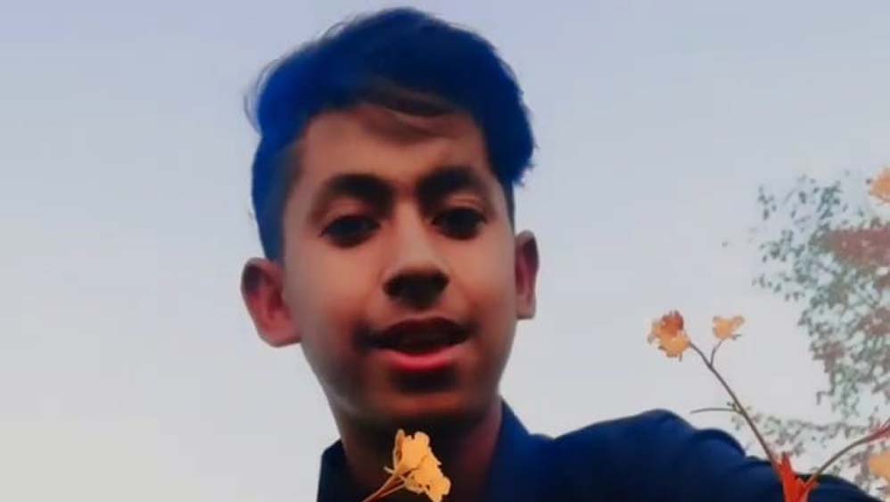 Rescue of the teenager's hanging body caused a stir in Burdwan dgtld