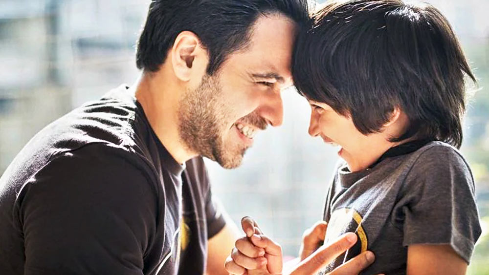 ছেলে আয়ানের সঙ্গে ইমরান