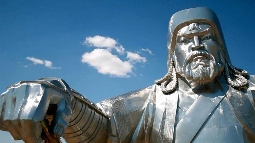 ইতিহাস বলছে, চেঙ্গিস খানকে পৃথিবীর সর্বকালের সব থেকে ধনী শাসক বলে মনে করা হয়।