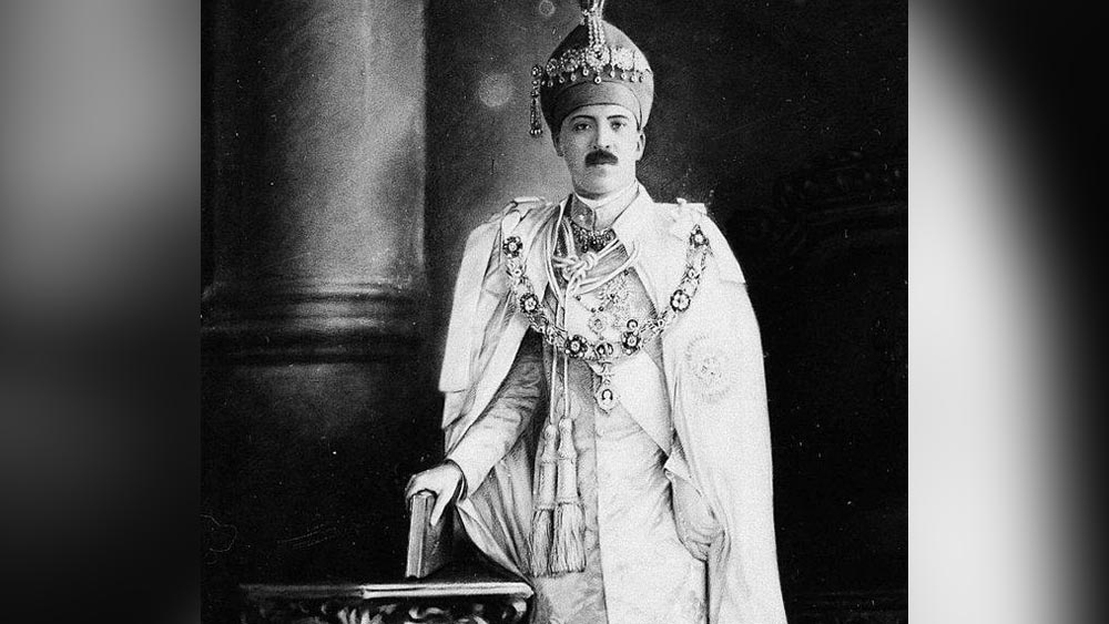 এই বিত্তশালী ব্যক্তি আর কেউ নন, হায়দরাবাদের শেষ নিজাম নবাব মির ওসমান আলি খান।