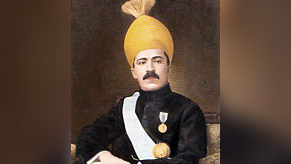 নবাব ওসমান এতই ধনী ছিলেন যে তিনি পেপারওয়েট হিসেবে বিখ্যাত জেকব হিরে ব্যবহার করতেন।