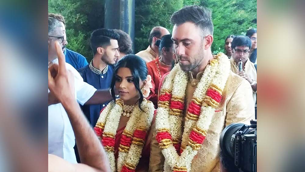 ভারতীয় বিয়ের সাজে ম্যাক্সওয়েল এবং বিনি।