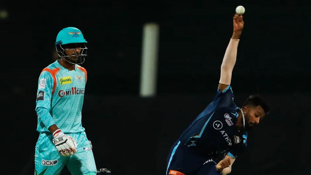 হার্দিকের বোলিং