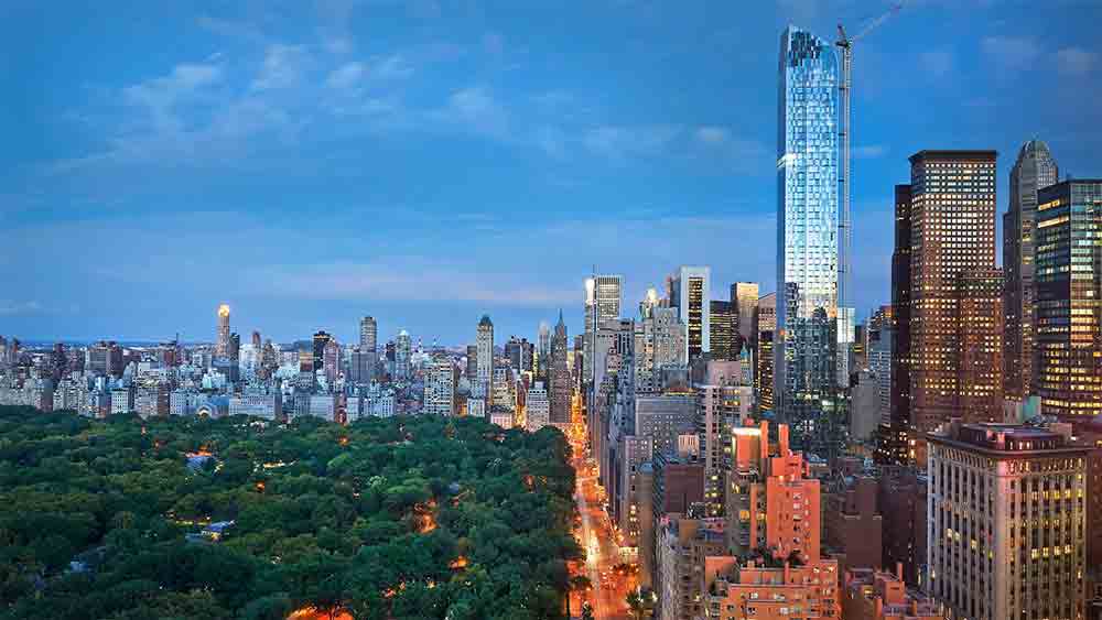 চলতি বছরের গোড়ায় হোটেল ব্যবসায় বড়সড় পদক্ষেপ করেছেন মুকেশ অম্বানী। নিউ ইয়র্কের একটি বিলাসবহুল হোটেলের বড়সড় অংশ কিনেছে তাঁর সংস্থা তাঁর সংস্থা রিলায়্যান্স ইন্ডাস্ট্রিয়াল ইনভেস্টমেন্টস অ্যান্ড হোল্ডিংস লিমিটেড। ঘটনাচক্রে, ওই হোটেলের কয়েকশো মিটার দূরেই রয়েছে ‘দ্য পিয়ের’— টাটাদের হোটেল।