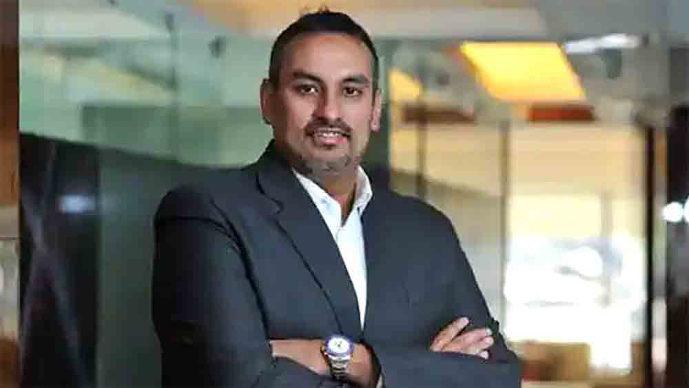 এ দেশের ডিজিটাল বাজারে গুটিকয়েক খেলোয়াড়ের মধ্যে ছিল নমিতের স্টার্টআপ। ফলে তার ফায়দা তুলতে শুরু করেছিল ভিডিয়ো ওয়ার্কশপ। ধীরে ধীরে গ্যারাজ থেকে ছ’কামরার ঘরে উঠে আসে তাঁর স্টার্টআপ। সেটি ছিল ১৯৯৬।