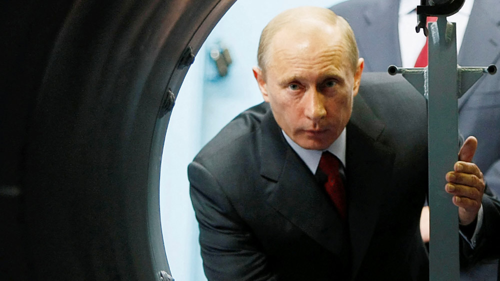 নতুন ওষুধ খাওয়া শুরু করার পর নাকি বেশ কিছু পার্শ্বপ্রতিক্রিয়া দেখা দেয় পুতিনের। তাঁর চিকিৎসকরা জানিয়েছেন, নতুন ওষুধগুলি যে  দেশ থেকে আনানো হয়েছিল, তারা রাশিয়ার বন্ধু দেশ নয়। পুতিনকে দেওয়ার আগে ওষুধগুলি পরীক্ষাও করানো হয়েছিল।