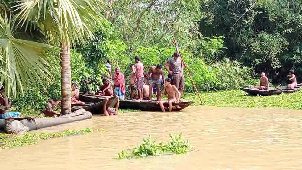 এক বার কালবৈশাখী হলে ফের এই ঝড় তৈরির সুযোগ তৈরি হয়। কারণ আর কিছুই নয়, ঝড়ের সঙ্গে হওয়া বৃষ্টিতে জলাশয়গুলি পূর্ণ হয়ে ওঠে। ফলে বাষ্প তৈরি হয় বেশি। যত বেশি বাষ্প তৈরি হবে, তত বেশি বাড়বে কালবৈশাখীর সম্ভবনা।