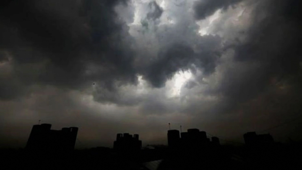 সাধারণত স্বল্পস্থায়ী হলেও কালবৈশাখী কিন্তু খুবই শক্তিশালী। কালবৈশাখীর গড় গতিবেগ থাকে ঘণ্টায় প্রায় ৮০ থেকে ১০০ কিলোমিটার। তবে কখনও কখনও ঝড়ের বেগ ঘণ্টায় ১৫০ কিলোমিটারও হয়ে যেতে পারে।