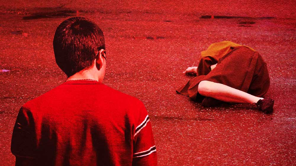 বহরমপুরে ভরসন্ধ্যায় কলেজছাত্রীকে কুপিয়ে খুন, অস্ত্র দেখিয়ে চম্পট দিল যুবক