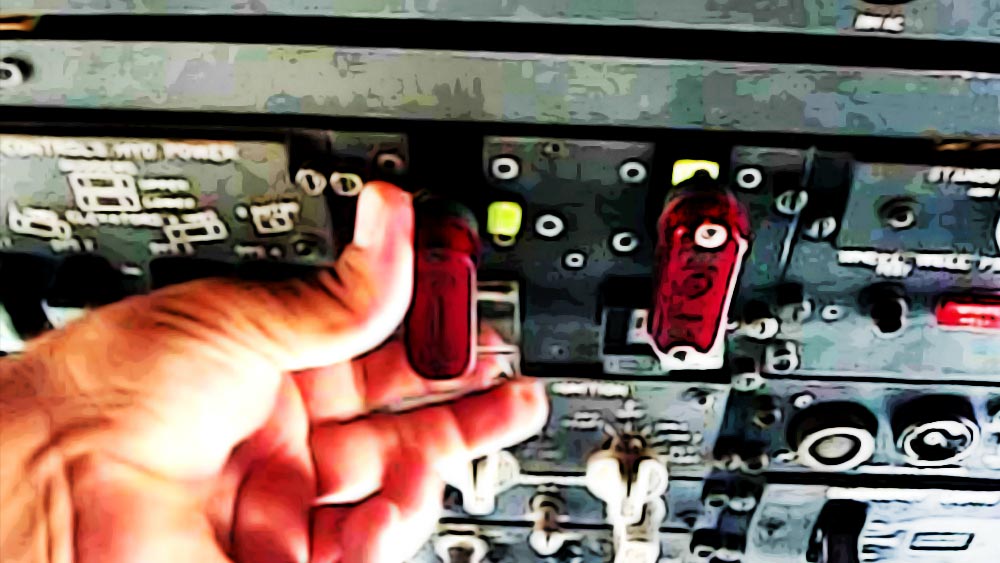 বিমান উড়ান শুরুর পর হঠাৎ ককপিটে বেজে ওঠে সতর্কীকরণ বিপদসঙ্কেত। এর অর্থ খুব শীঘ্রই বিমানের বাঁ-দিকের ইঞ্জিনের জ্বালানি ফুরিয়ে যেতে পারে। জ্বালানি পাম্পে কোনও ত্রুটি রয়েছে মনে করে পিয়ারসন ওই পাম্পটি বন্ধ করে দেন।