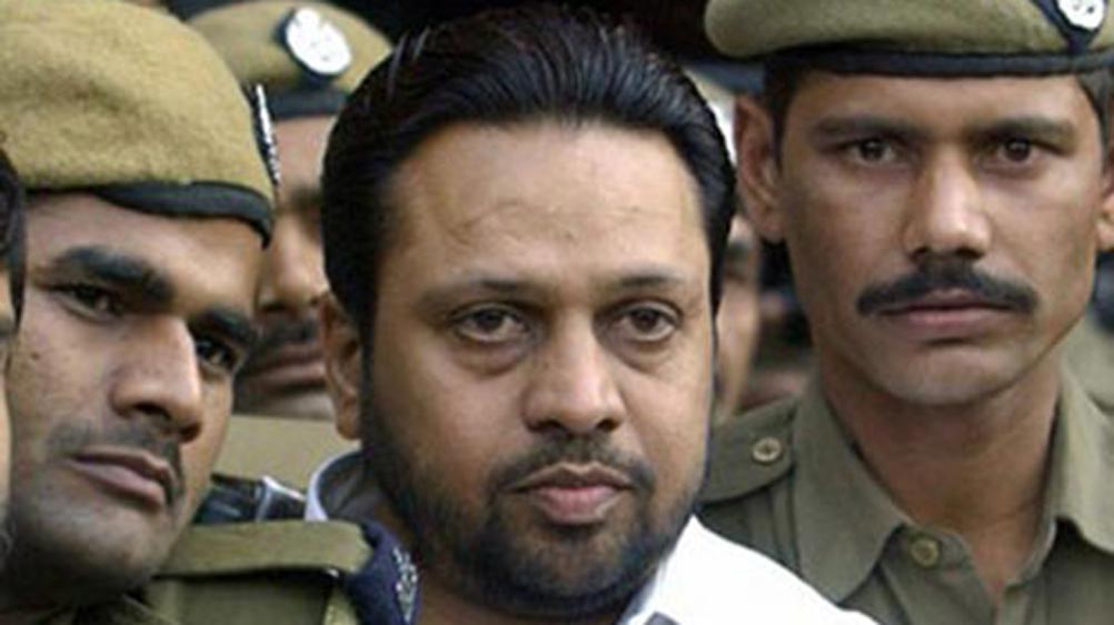 নয়নাকে গুলি করে মেরে খুন করে তাঁর দেহ টুকরো টুকরো করে তন্দুরে ভরে দেন স্বামী সুশীল। বিধায়কের বিরুদ্ধে খুনের অভিযোগ প্রমাণিত হয় এবং সুপ্রিম কোর্টের নির্দেশ তাঁর যাবজ্জীবন কারাদণ্ড হয়।