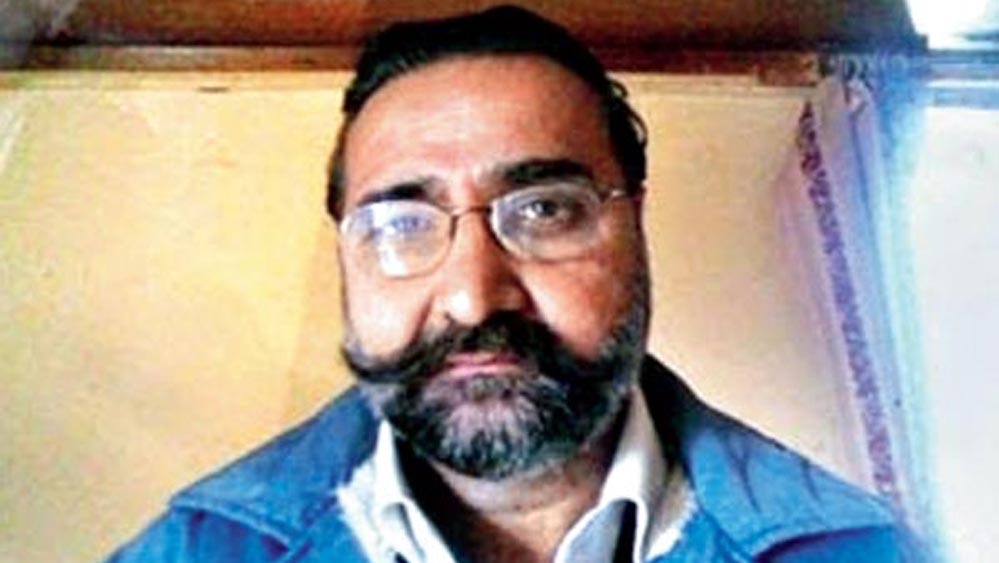 জানা যায়, বেশ কিছু শিশু-কিশোর-কিশোরীর উপর যৌন অত্যাচার চালিয়ে খুন করে তাদের দেহের অংশ প্রেসার কুকারে সেদ্ধ করে খেয়ে ফেলে পান্ধের এবং কোহলী। ঘটনার নৃশংসতা বিচার করে এটিকে ‘বিরলের মধ্যে বিরলতম’ ঘটনার আখ্যা দেয়। ২০০৯ সালে ইলাহাবাদ হাইকোর্ট অভিযুক্ত দু’জনের মৃত্যুদণ্ডের আদেশ দেয়। মামলা এখনও চলছে।