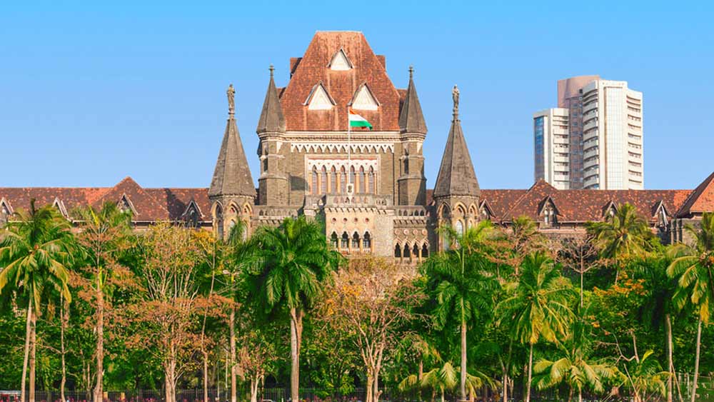 তদন্ত চলাকালীন রবীন্দ্র কাঁত্রোলে নামে এক ব্যক্তিকে খুনি সন্দেহে গ্রেফতার করা হয়। কিন্তু প্রমাণের অভাবে বোম্বাই হাইকোর্ট তাঁকে বেকসুর খালাস খরে দেয়। বিয়ার ম্যানের পরিচয় আজও অজানা।