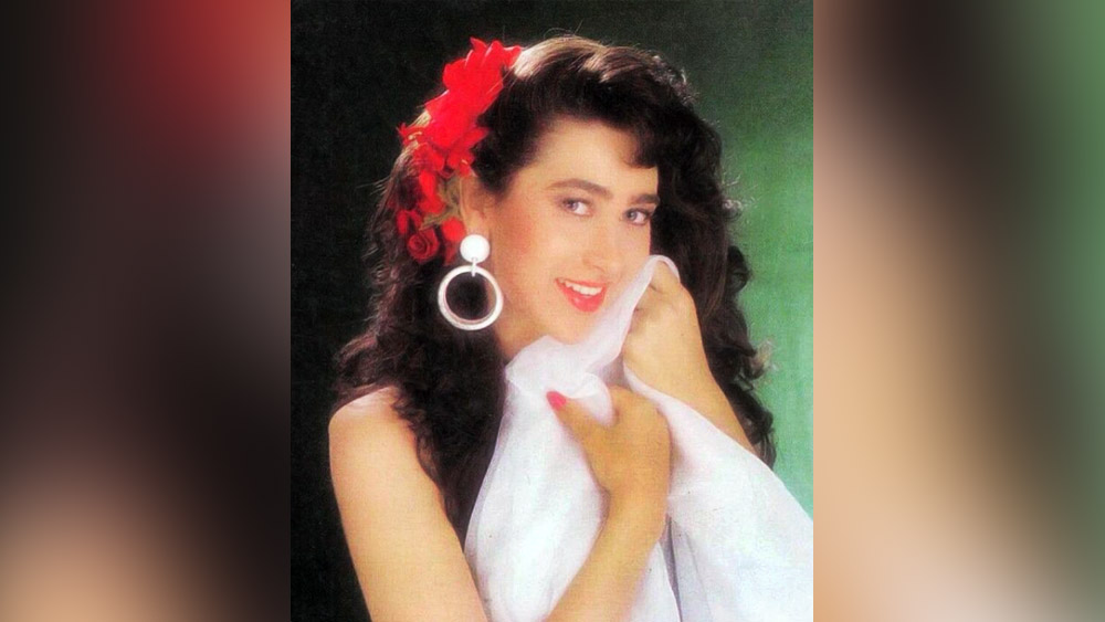 তবে সিনেমা জগতে পা রেখে সঙ্গে সঙ্গেই সাফল্যের মুখ দেখেননি করিশ্মা। কেরিয়ারের শুরুতেই বেশ কিছু অসফল সিনেমা তাঁর ঝুলিতে এসে পড়েছিল।