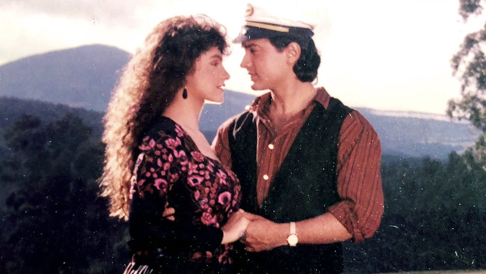 ১৯৯১ সালে আমির খানের বিপরীতে ‘দিল হ্যায় কে মানতা নহি’ সিনেমার সাফল্যের পরই তিনি ‘হিট’ নায়িকার তকমা পান। এর পর সঞ্জয় দত্তের বিপরীতে ‘সড়ক’ সিনেমাতে অভিনয় করেন পূজা। এই সিনেমাটিও বক্স অফিসে চরম সাফল্যের মুখ দেখে। ১৯৯১ সালেই বলিউডে পাকাপাকি জায়গা করে নেন পূজা।