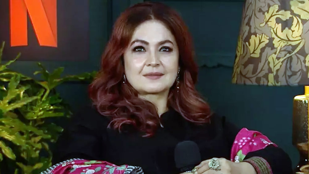 এক বার এক সাক্ষাৎকারে পূজাকে জিজ্ঞাসা করা হয়ছিল, করিশ্মা কেন অভিনেত্রী হিসেবে সফল হতে পারছেন না?