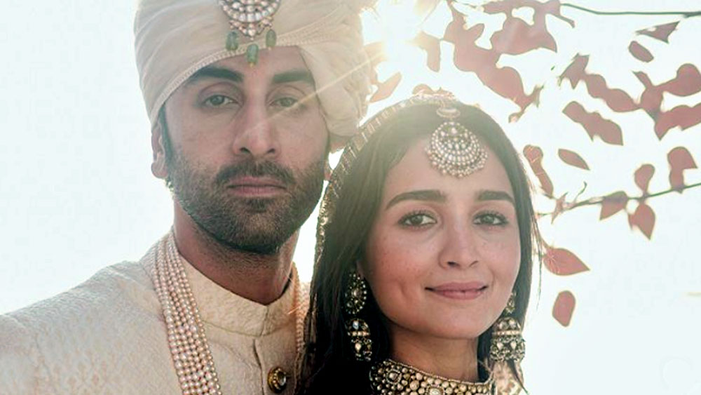 রণবীর-আলিয়ার বিয়েতেও একে অপরকে এড়িয়েই যান দুই প্রাক্তন অভিনেত্রী। তবে দুই অভিনেত্রীর জীবনে কিছু মিলও রয়েছে।