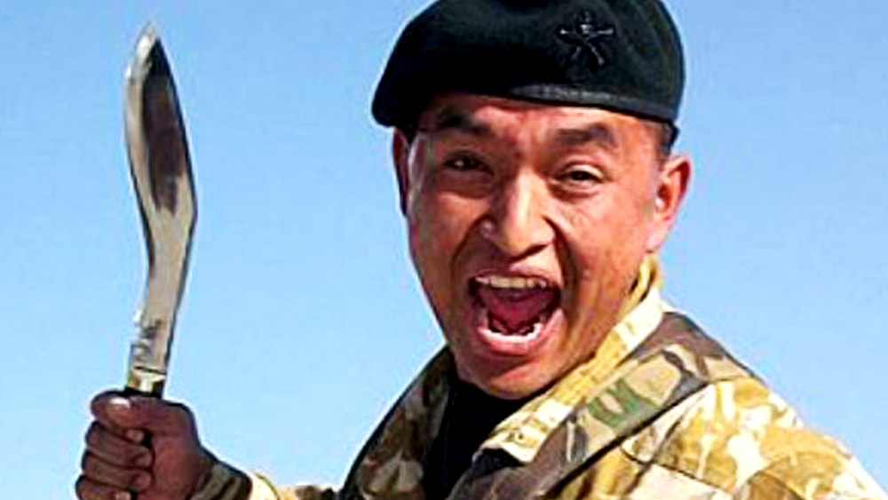 এক বার এক জন গোর্খা চলন্ত ট্রেনে একাই ৪০ জন দুষ্কৃতীর বিরুদ্ধে লড়ে তাদের কুপোকাত করেছিলেন।