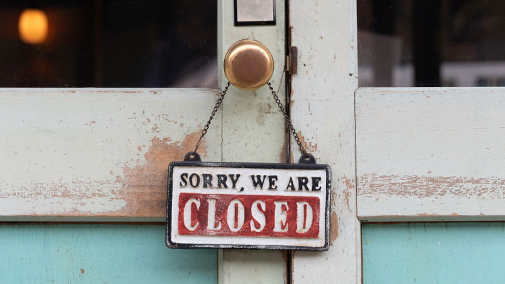 জীবনে অনেক উত্থান-পতন দেখেছেন রবি। শ্রমিক ধর্মঘটের কারণে তাঁকে এক সময় দীর্ঘদিন ব্যবসা বন্ধও রাখতে হয়েছিল। কিন্তু রবি হাল ছেড়ে দেওয়ার পাত্র ছিলেন না।