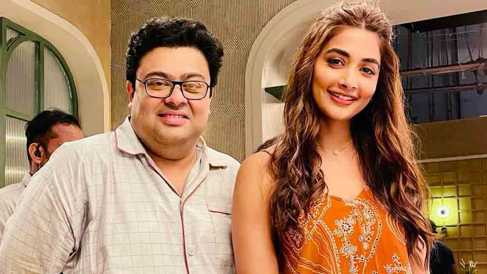  অম্বরীশ এবং পূজা হেগড়ে।