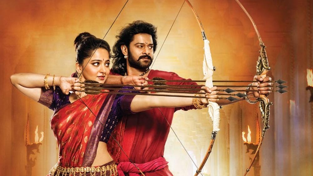 বাহুবলি ২: দ্য কনক্লুশন: দক্ষিণ ভারতের জনপ্রিয় সিনেমার মধ্যে ‘বাহুবলি ২’ অন্যতম। অ্যাকশন ও ড্রামার দারুণ মিলন ঘটেছে এই সিনেমায়। প্রভাস অভিনীত এই সিনেমা বিভিন্ন আঞ্চলিক ভাষাতেও ডাবিং করা হয়েছে। বিশ্বের বক্স অফিস থেকে ১,৮১০ কোটি টাকা উপার্জন করে ‘বাহুবলি ২’ দ্বিতীয় স্থান অধিকার করেছে।