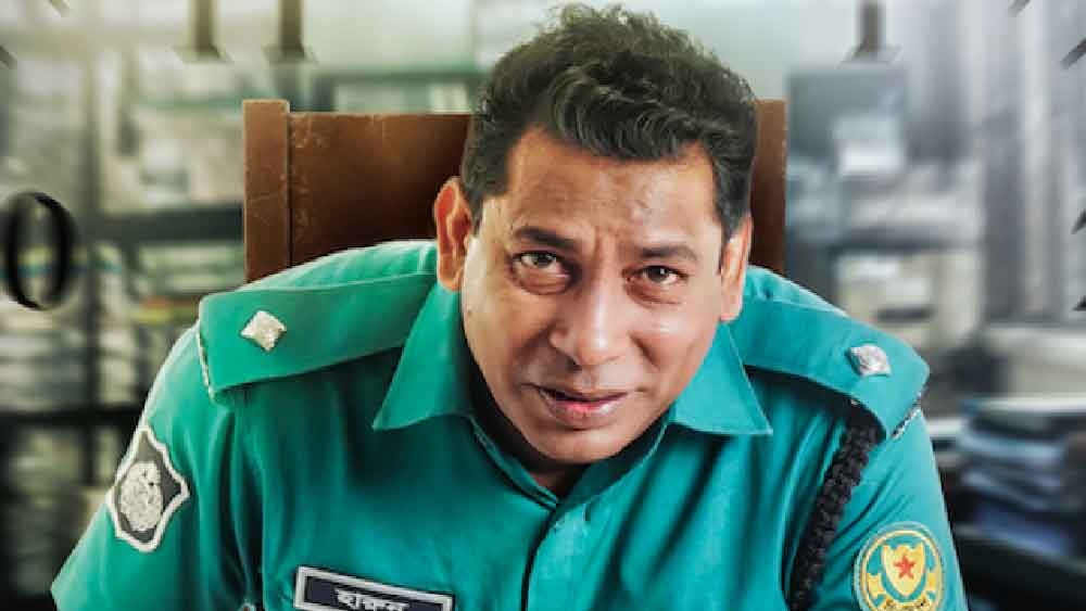 অভিনয়ের কাজে টানা ব্যস্ততা মোশারফের।