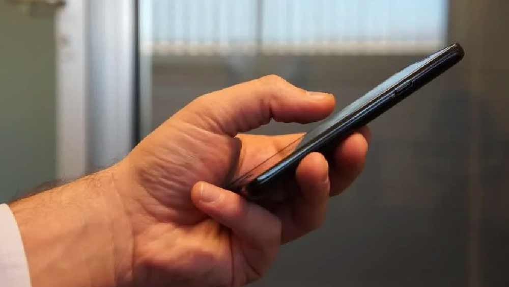 সুশান্তর পাঠানো সেই সব বার্তা ওই তরুণী দেখেওছেন বলেও পুলিশকে জানিয়েছেন।